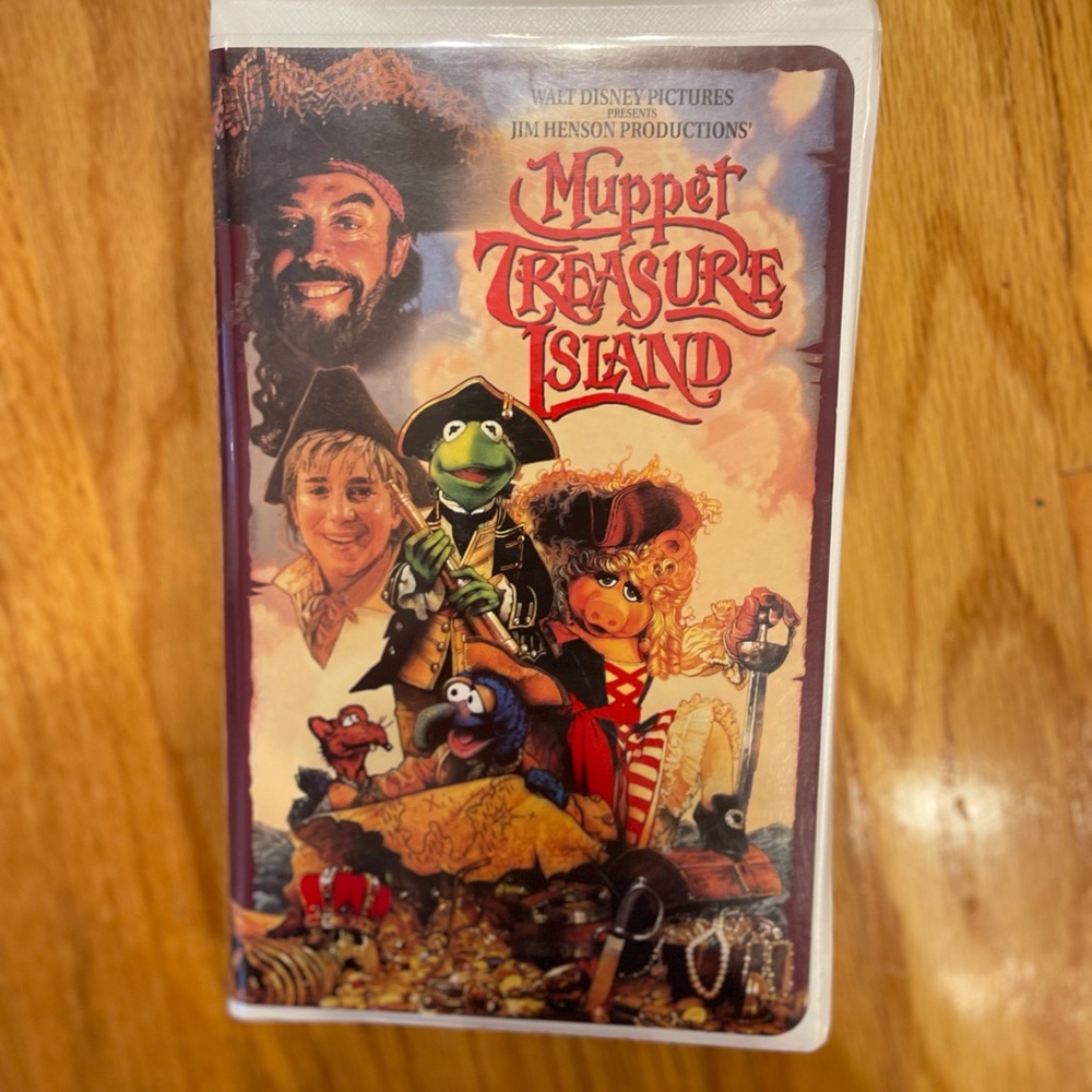 💜 5 for $25 or 3 for $18 Muppets Treasure Island  VHS